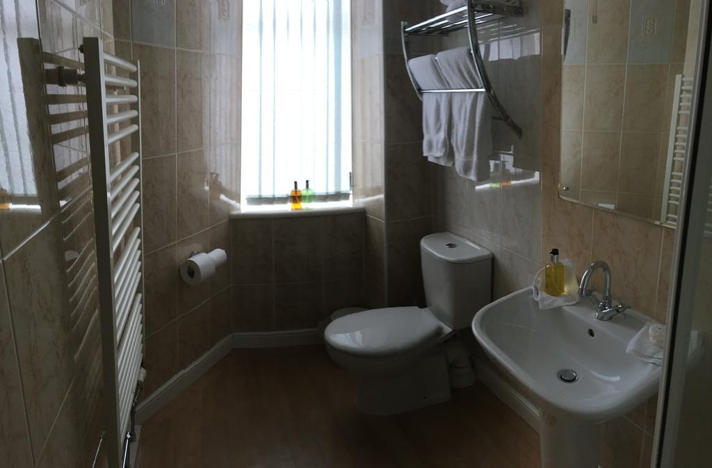 Arkaig Guest House Абърдийн Екстериор снимка